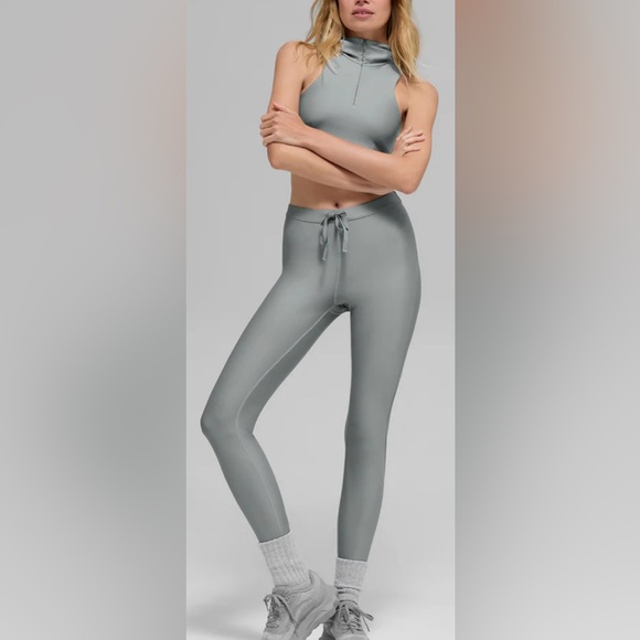 ALO YOGA AIRLIFT HIGH-WAIST LIGHT SPEED LEGGING - Picture 2 of 15